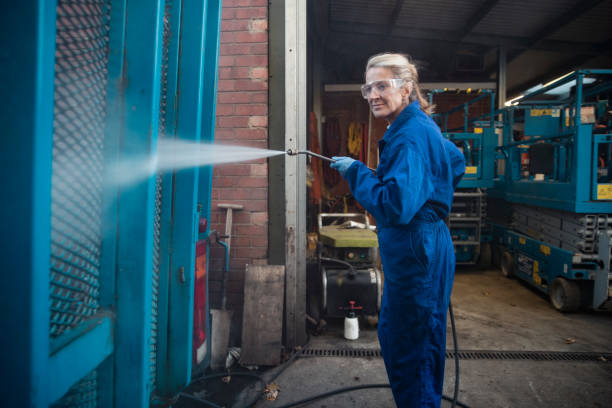 Best Concrete Pressure Washing  in Edwardsville, KS